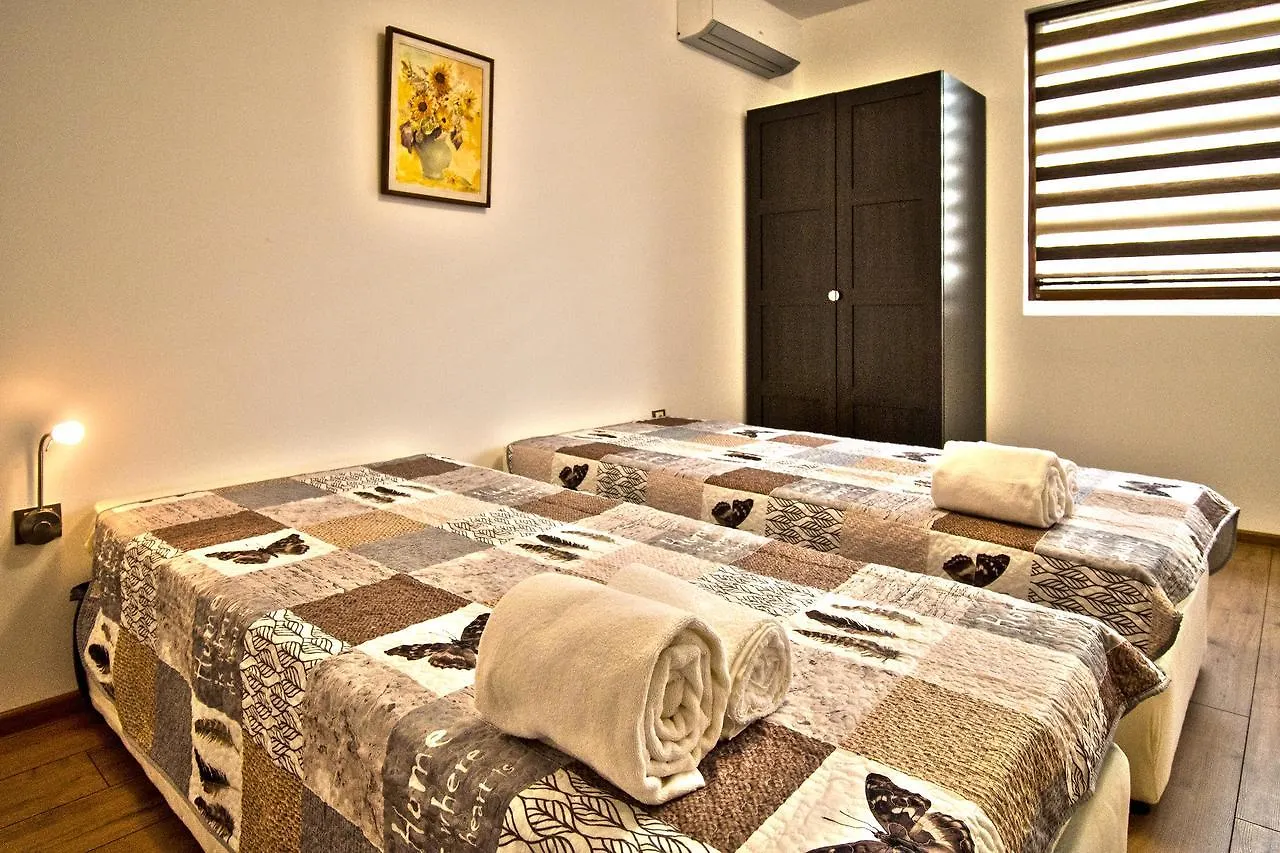 Travellino Serviced Apartments Burgas 0*,  Bulgarien