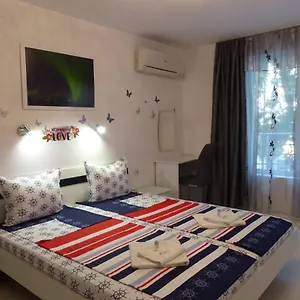 Apartament Holiday Апартаменты